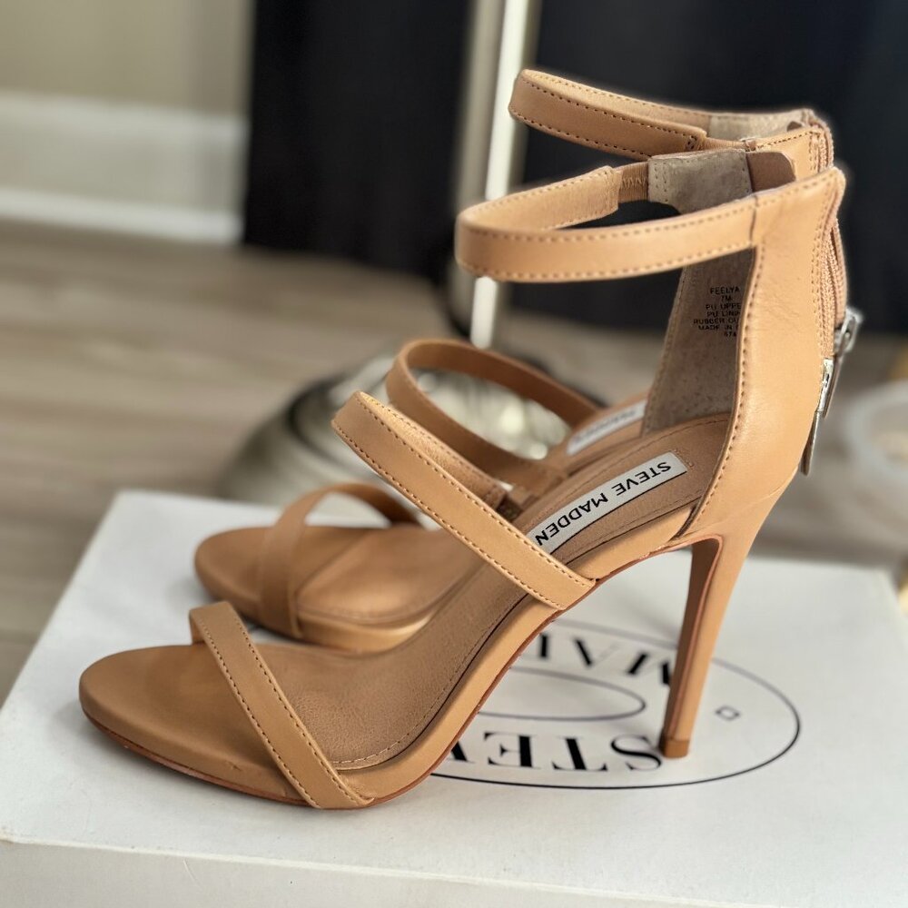 Steve Madden Feelya Natural